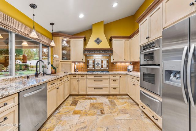 5516 Crest Drive, Palmdale, CA 93551