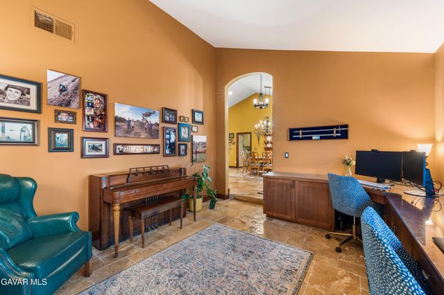5516 Crest Drive, Palmdale, CA 93551
