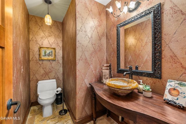 5516 Crest Drive, Palmdale, CA 93551