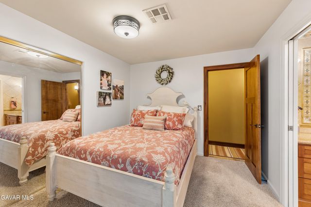 5516 Crest Drive, Palmdale, CA 93551