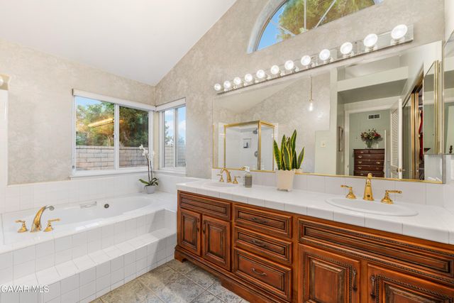 5516 Crest Drive, Palmdale, CA 93551