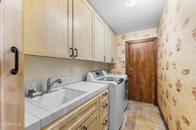 5516 Crest Drive, Palmdale, CA 93551