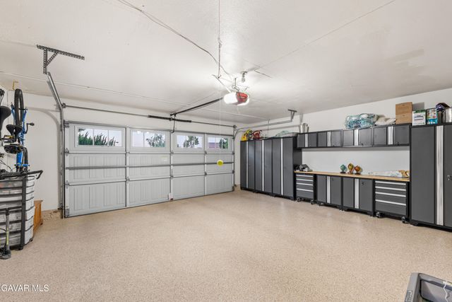 5516 Crest Drive, Palmdale, CA 93551