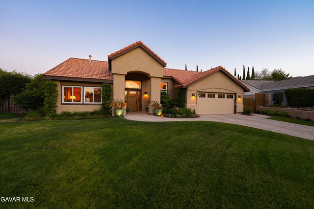 5516 Crest Drive, Palmdale, CA 93551
