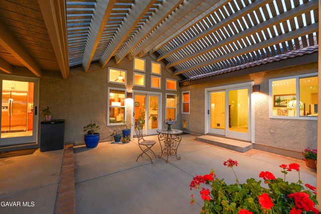 5516 Crest Drive, Palmdale, CA 93551