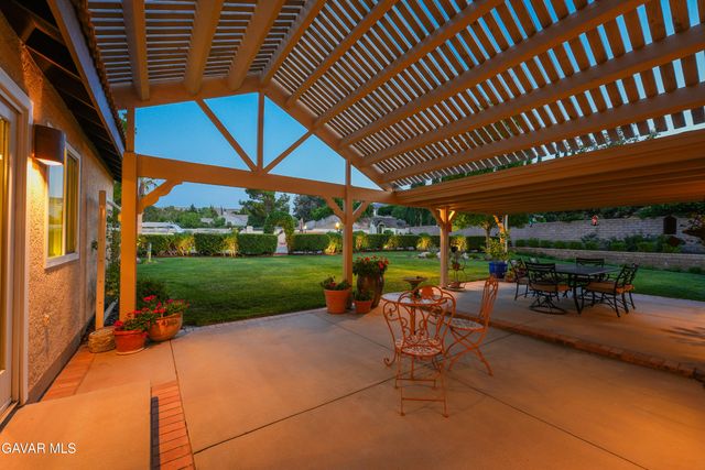 5516 Crest Drive, Palmdale, CA 93551