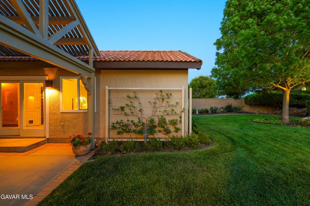 5516 Crest Drive, Palmdale, CA 93551