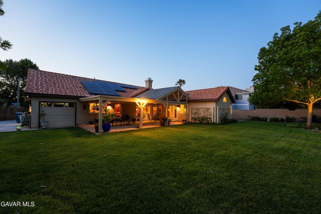 5516 Crest Drive, Palmdale, CA 93551