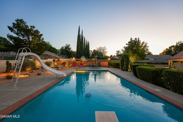 5516 Crest Drive, Palmdale, CA 93551