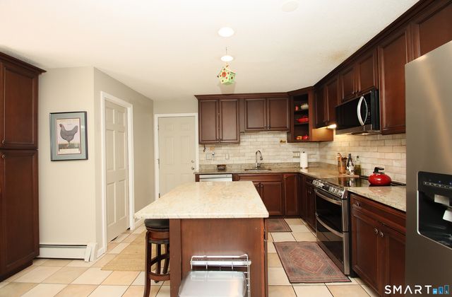 19 Legendary Road, East Lyme, CT 06333