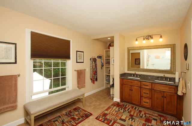 19 Legendary Road, East Lyme, CT 06333