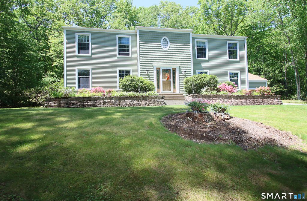 19 Legendary Road, East Lyme, CT 06333