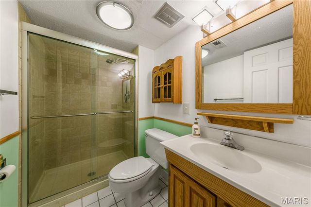 21 Savoy Drive, Lake St Louis, MO 63367