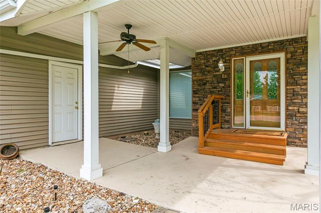 21 Savoy Drive, Lake St Louis, MO 63367