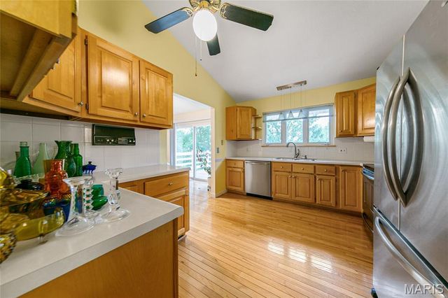 21 Savoy Drive, Lake St Louis, MO 63367