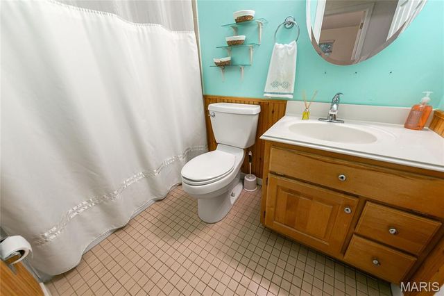 21 Savoy Drive, Lake St Louis, MO 63367