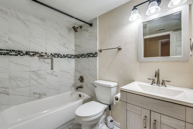 431 Justice Drive, Cedar Hill, TX 75104