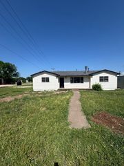 725 Garza Avenue, Tuscola, TX 79562