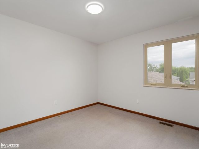 42411 Royal Lane, Clinton Twp, MI 48038
