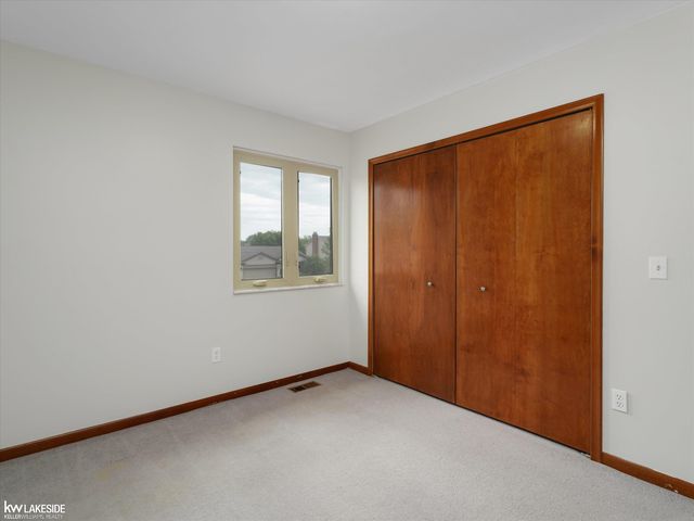 42411 Royal Lane, Clinton Twp, MI 48038