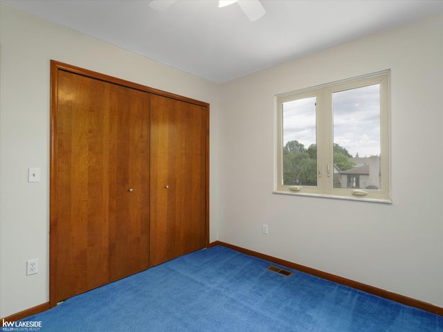 42411 Royal Lane, Clinton Twp, MI 48038