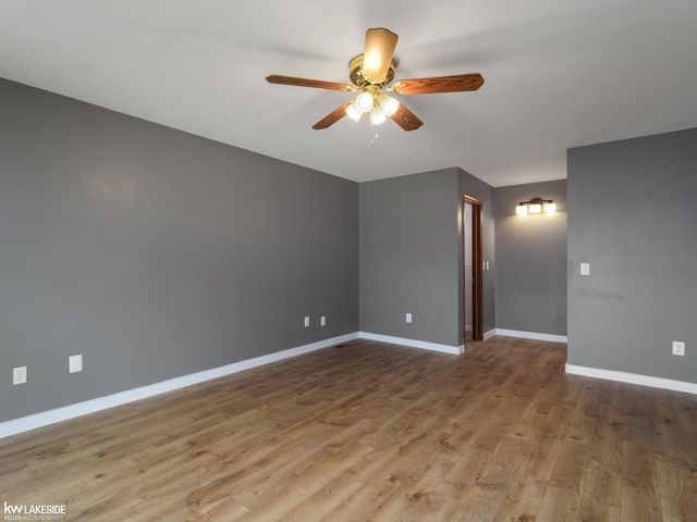 42411 Royal Lane, Clinton Twp, MI 48038