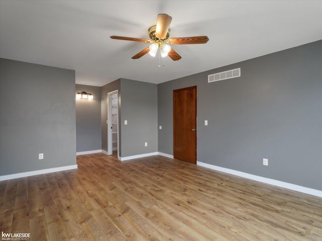 42411 Royal Lane, Clinton Twp, MI 48038