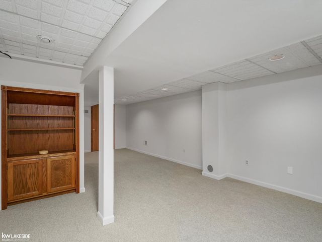 42411 Royal Lane, Clinton Twp, MI 48038