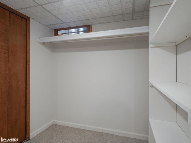 42411 Royal Lane, Clinton Twp, MI 48038