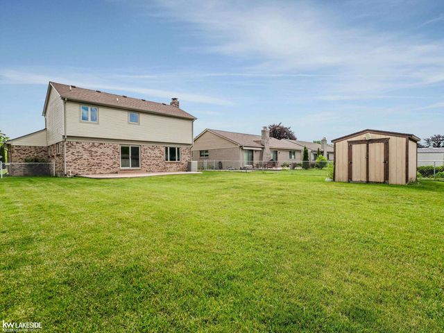 42411 Royal Lane, Clinton Twp, MI 48038