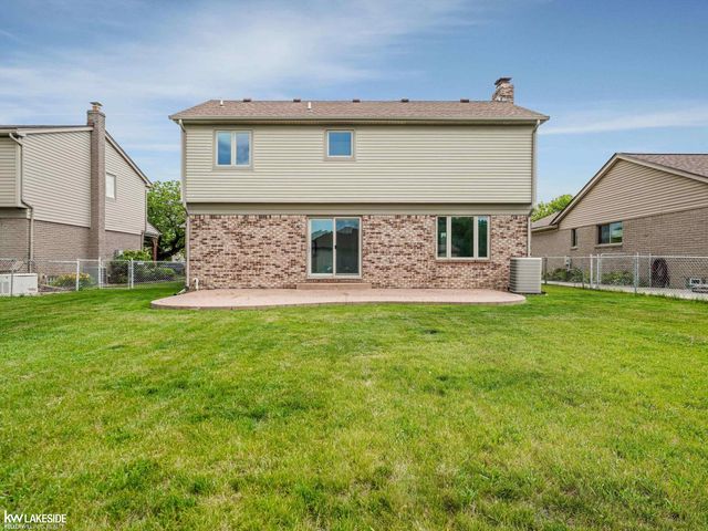 42411 Royal Lane, Clinton Twp, MI 48038