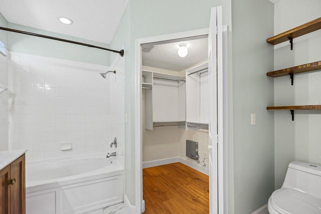 6122 GANNETDALE DRIVE, Lithia, FL 33547