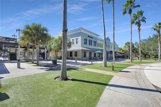 6122 GANNETDALE DRIVE, Lithia, FL 33547