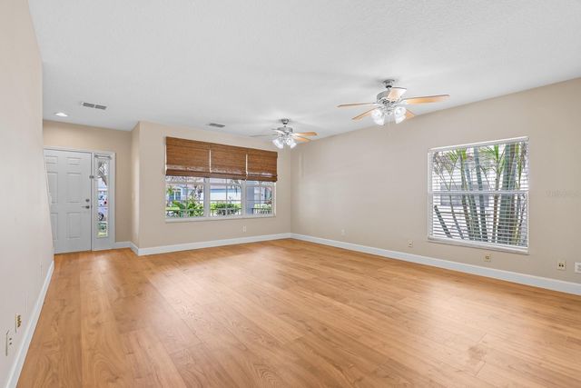 6122 GANNETDALE DRIVE, Lithia, FL 33547