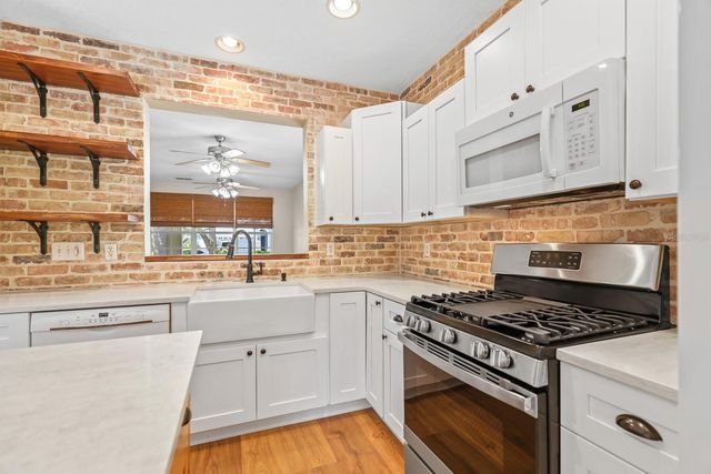 6122 GANNETDALE DRIVE, Lithia, FL 33547