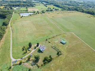 635 Cameron Rd, Hickory Twp, PA 16101