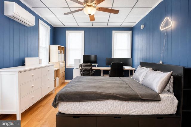 1727 S 2ND ST, Philadelphia, PA 19148