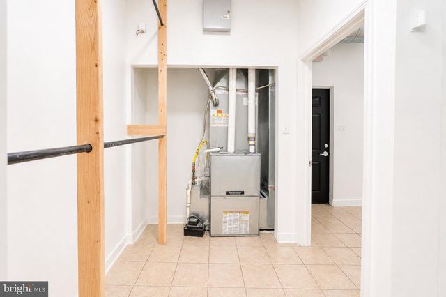 1727 S 2ND ST, Philadelphia, PA 19148