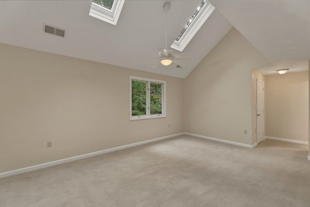 1 Tulip Circle 1, Haverhill, MA 01830