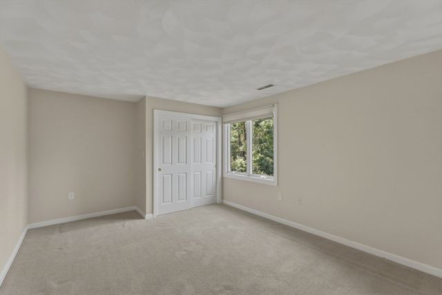 1 Tulip Circle 1, Haverhill, MA 01830