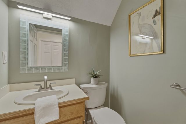 1 Tulip Circle 1, Haverhill, MA 01830