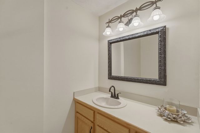 1 Tulip Circle 1, Haverhill, MA 01830
