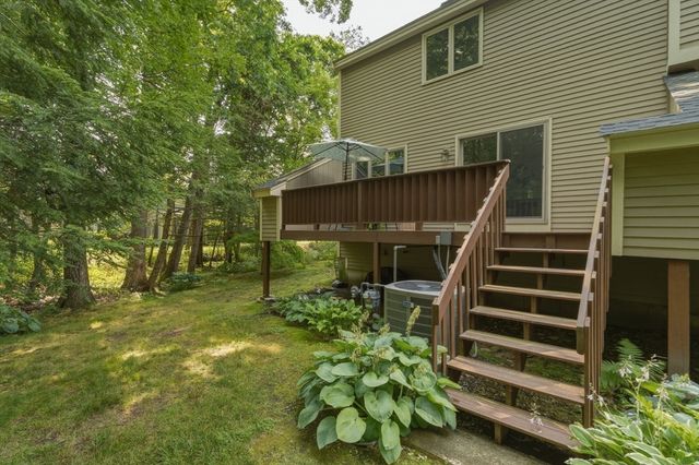 1 Tulip Circle 1, Haverhill, MA 01830