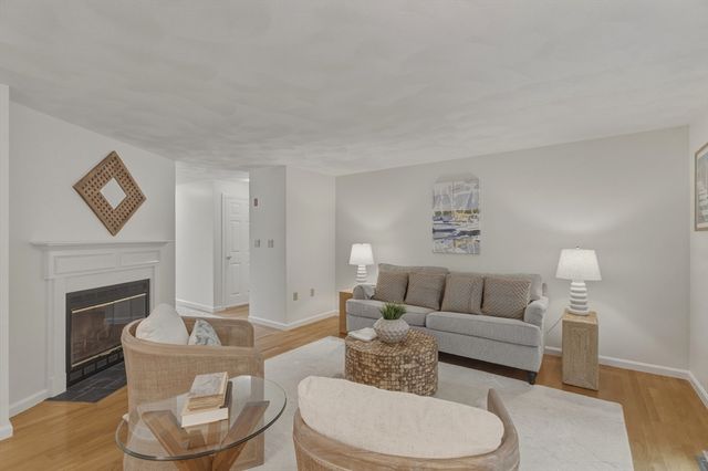 1 Tulip Circle 1, Haverhill, MA 01830