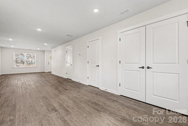 104 10th Avenue SE, Hickory, NC 28602