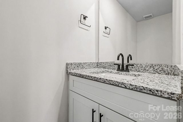 104 10th Avenue SE, Hickory, NC 28602