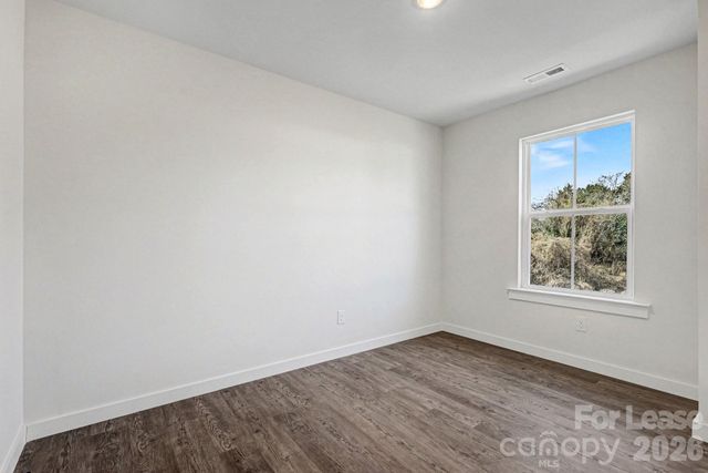 104 10th Avenue SE, Hickory, NC 28602