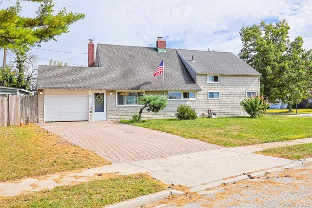 201 Sprucewood Drive, Levittown, NY 11756