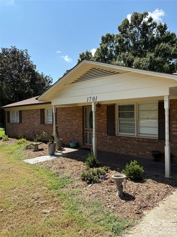 1701 Richey Road, Taylorsville, NC 28681