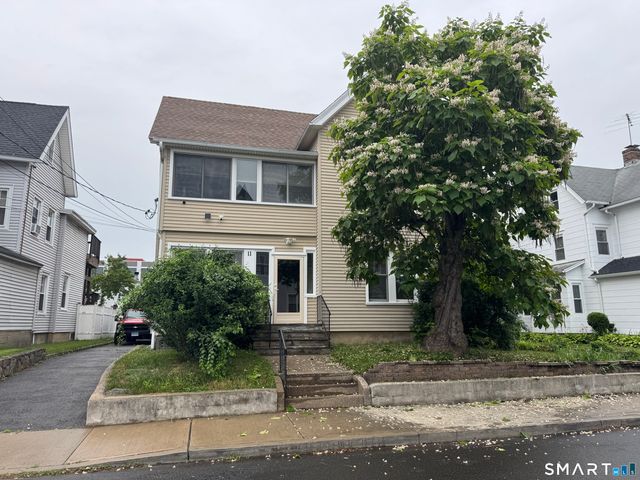 11 Betts Place, Norwalk, CT 06855